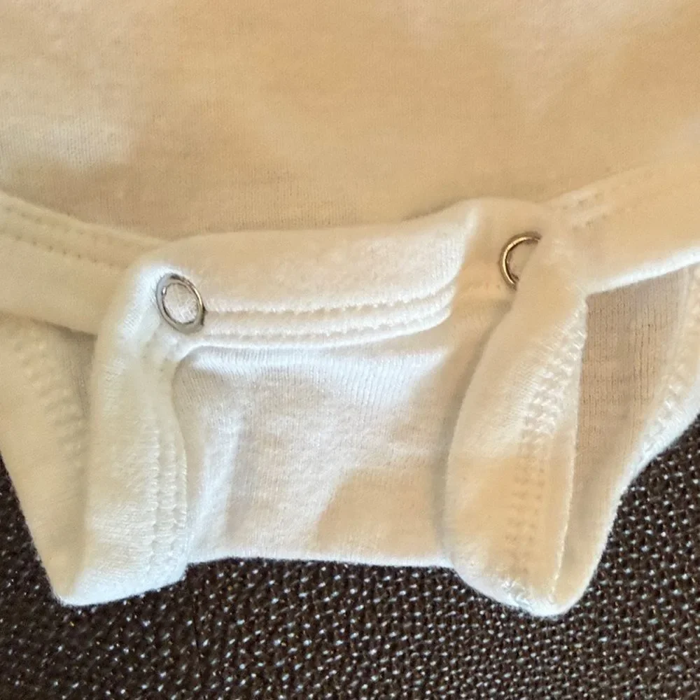 Gerber Classic White Baby Bodysuit size 0-3 months